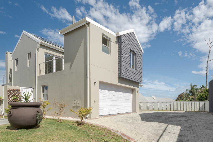 3 Bedroom Property for Sale in Costa Sarda Western Cape